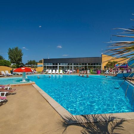 ホテルCamping Sunissim Le Bel Air 5 Stars By Locatour レ・サ​​ーブル・ドロンヌ エクステリア 写真